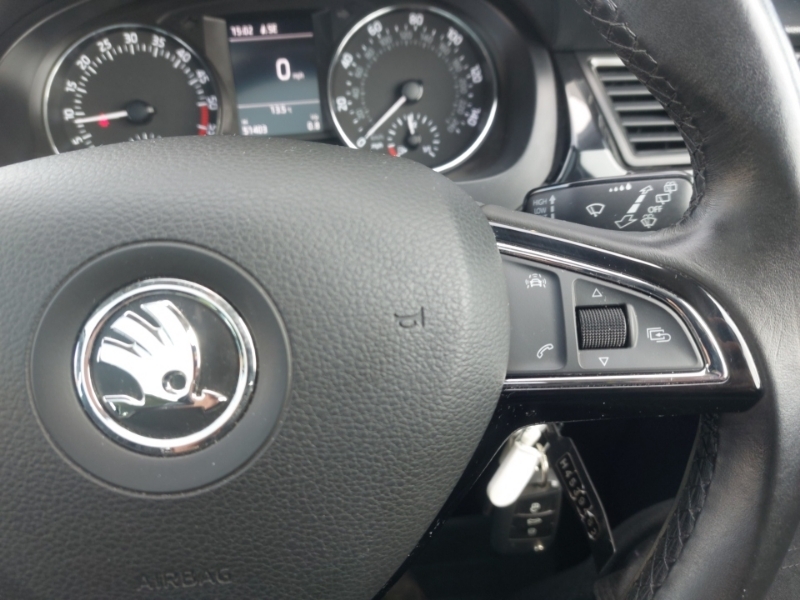 Skoda Rapid Spaceback Skoda Rapid 1.6 Spaceback Se Sport Tdi Hatc... Grey #13