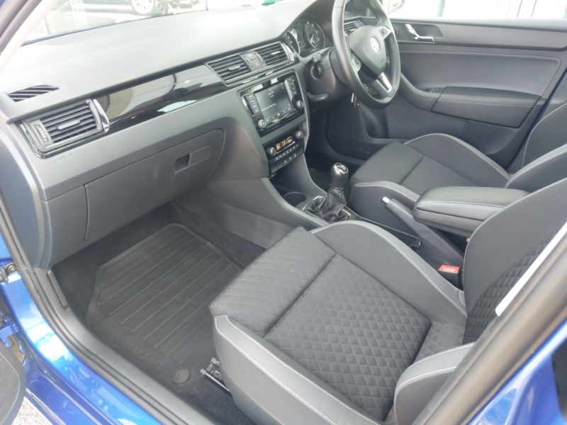 Skoda Rapid Spaceback 1.4 Tdi Cr 90 Se Sport Blue #5