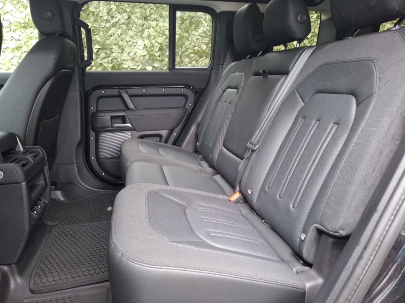 Land Rover Defender 110 2.0 D240 S 110 Black #6