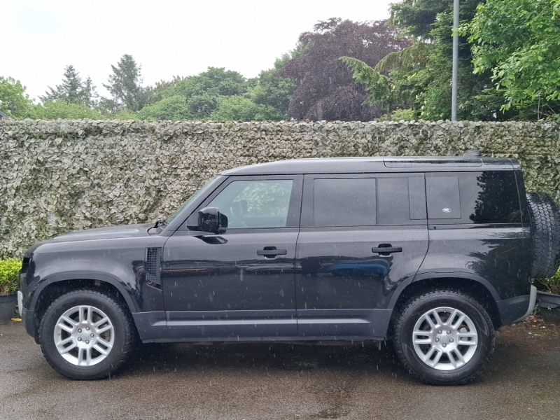 Land Rover Defender 110 2.0 D240 S 110 Black #4