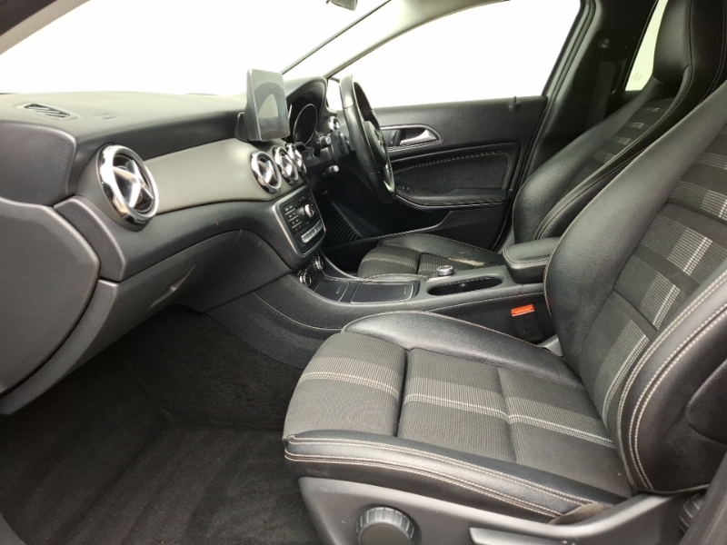 Mercedes-Benz GLA Class Gla 180 Urban Edition PL68AAE Grey #5