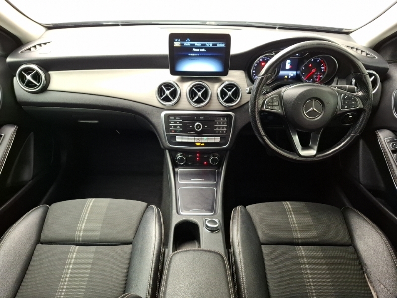 Mercedes-Benz GLA Class Gla 180 Urban Edition PL68AAE Grey #3