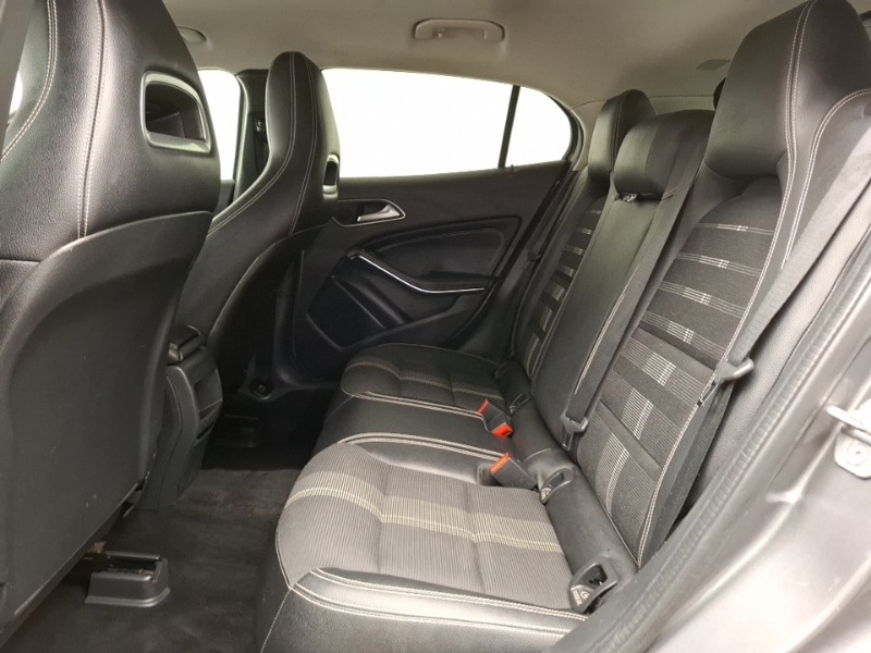 Mercedes-Benz GLA Class Gla 180 Urban Edition PL68AAE Grey #6