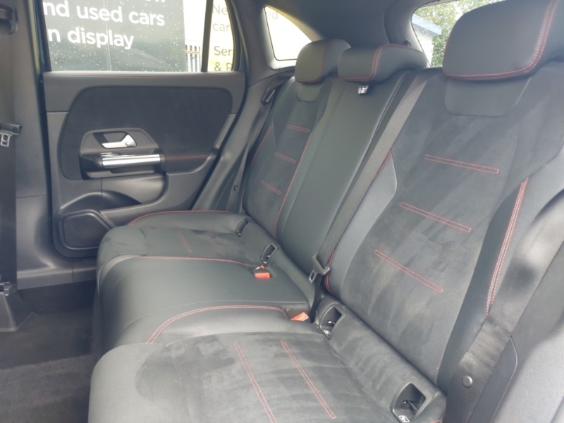 Mercedes-Benz GLA Class Gla 200 Amg Line Executive Blue #6