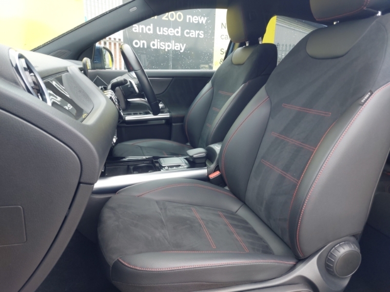 Mercedes-Benz GLA Class Gla 200 Amg Line Executive Blue #5