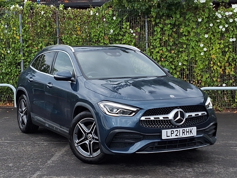 Mercedes-Benz GLA Class Gla 180 Amg Line Premium Blue