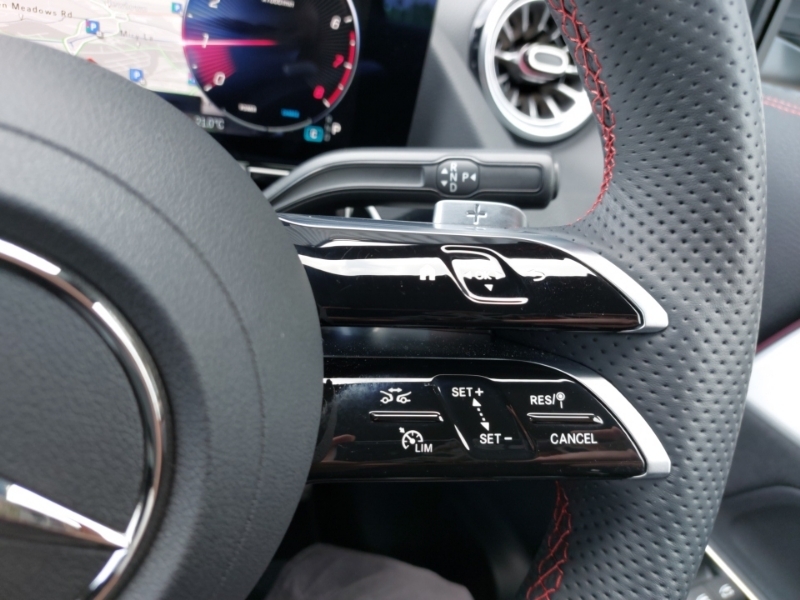 Mercedes-Benz GLA Class Gla 200 Amg Line Executive Black #12