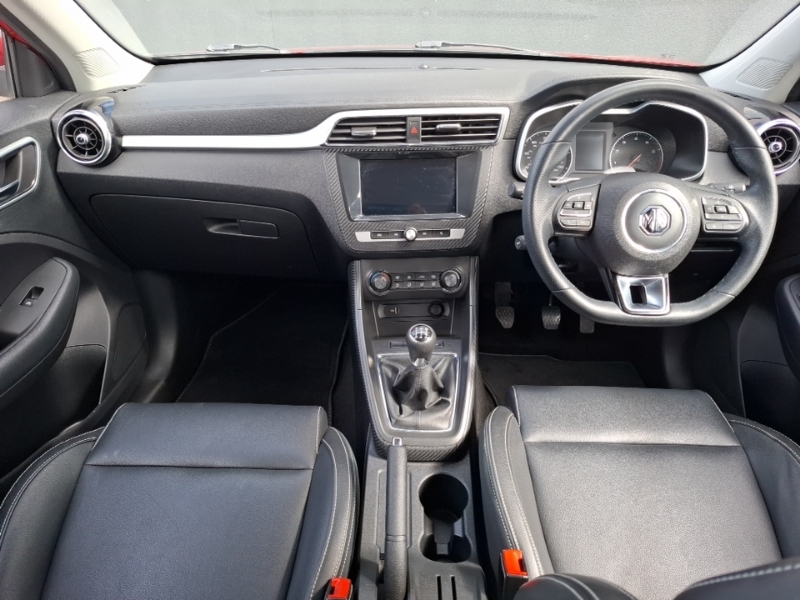 MG ZS 1.5 Vti-tech Exclusive Red #3