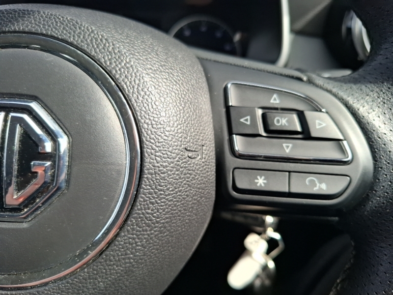 MG ZS 1.0T Gdi Exclusive Dct Red #13