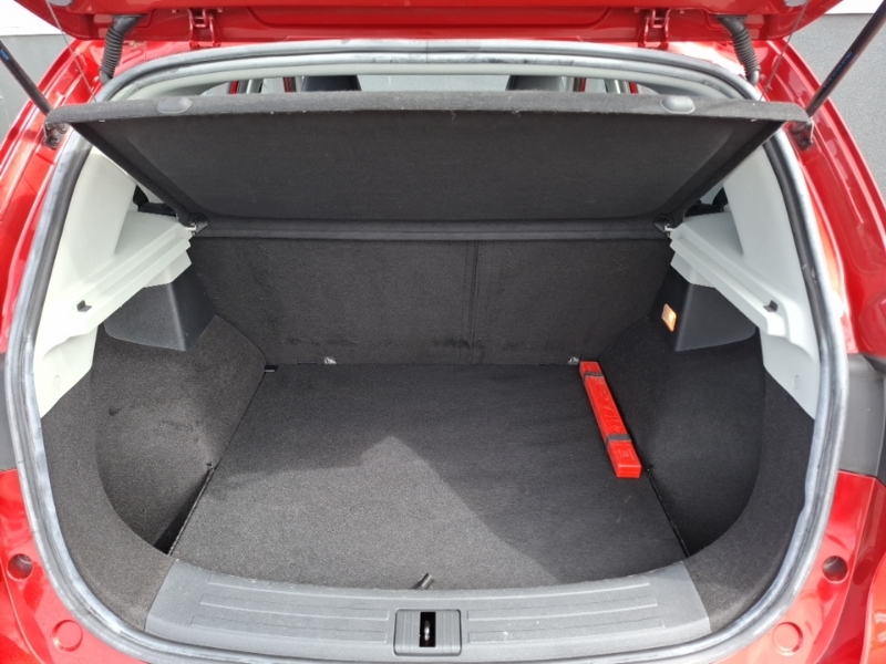 MG ZS 1.0T Gdi Exclusive Dct Red #18