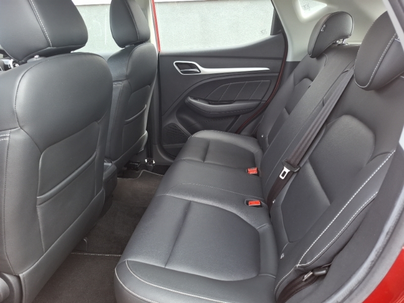 MG ZS 1.5 Vti-tech Exclusive Red #6