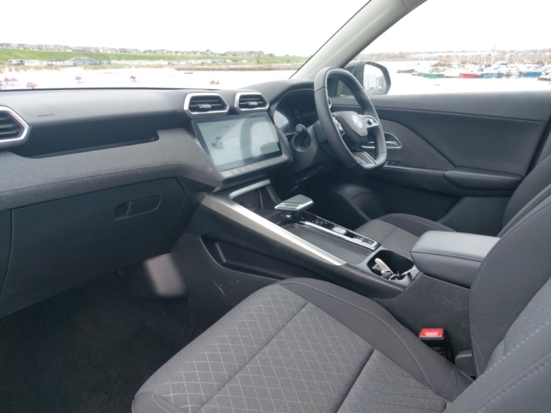 MG ZS 1.5 Hybrid Se Black #5