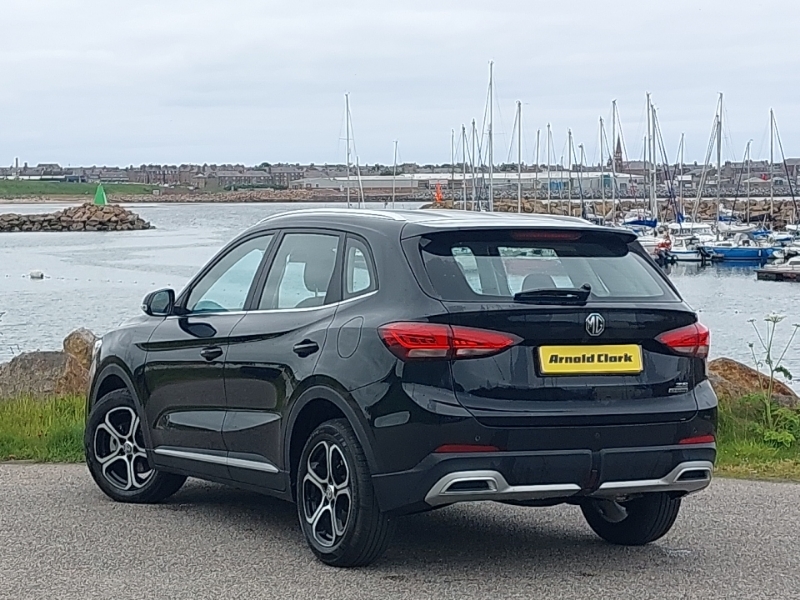 MG ZS 1.5 Hybrid Se Black #2