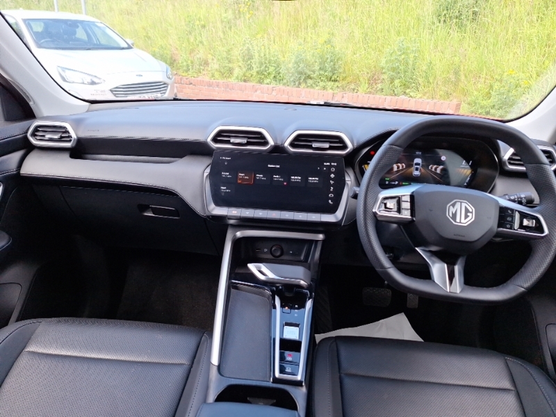 MG ZS 1.5 Hybrid Trophy Red #3