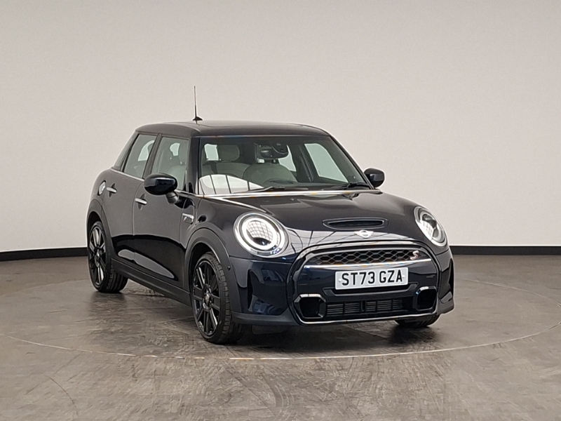 Mini Hatch 2.0 Cooper S Exclusive Black
