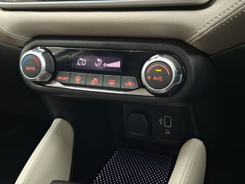 Nissan Micra Acenta Silver #17