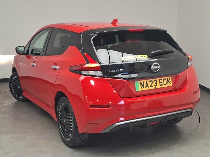 Nissan Leaf 160Kw E N-connecta 59Kwh Red #2