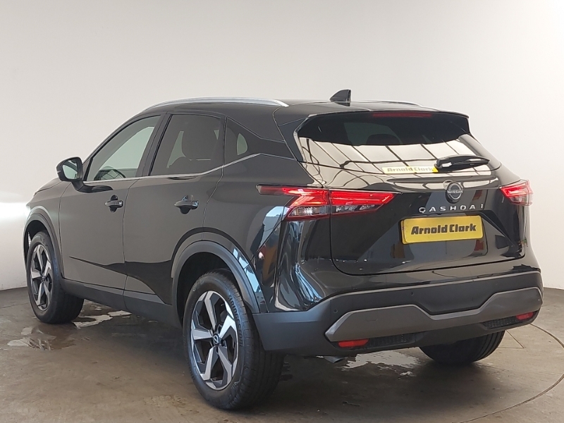Nissan Qashqai 1.3 Dig-t Mh N-connecta Black #2