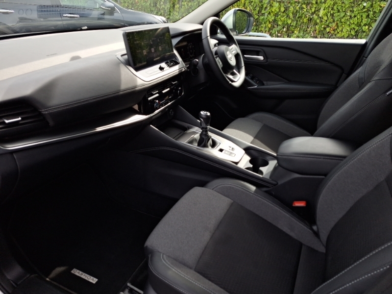 Nissan Qashqai 1.3 Dig-t Mh N-connecta Glass Roof SM25UMD Silver #5