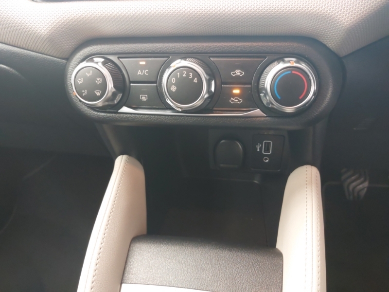Nissan Micra Acenta Silver #15