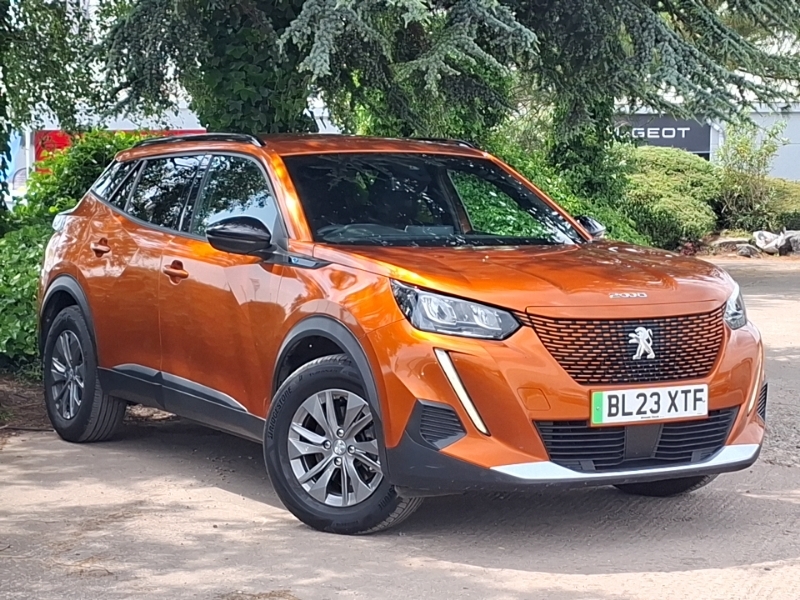 Peugeot e-2008 Allure Premium Orange #7
