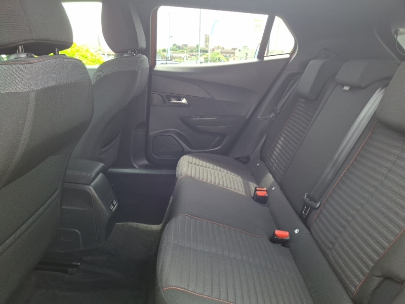 Peugeot e-2008 100Kw Active Premium 50Kwh Orange #6