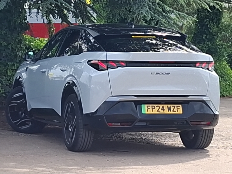 Peugeot 3008 157Kw Gt 73Kwh White #2