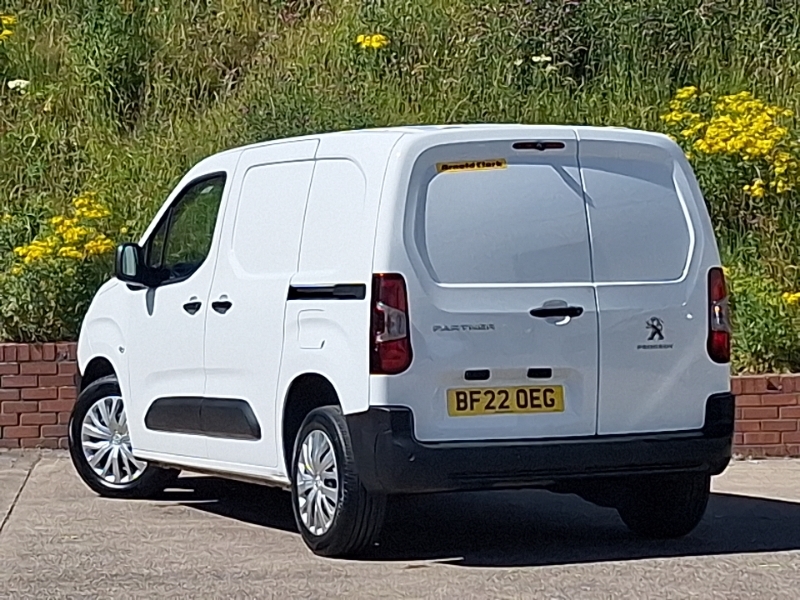 Peugeot Partner 1000 1.5 Bluehdi 100 Professional Prem Van 6 Spd BF22OEG White #2