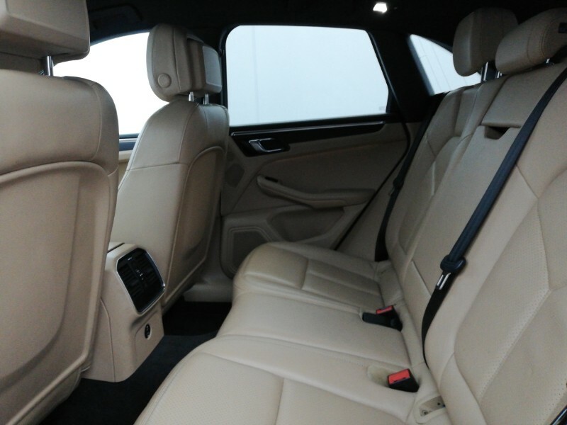 Porsche Macan 5dr Pdk Blue #6