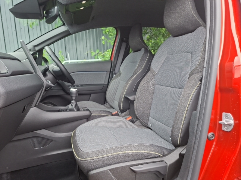 Renault Symbioz 1.3 Tce 140 Techno Red #5