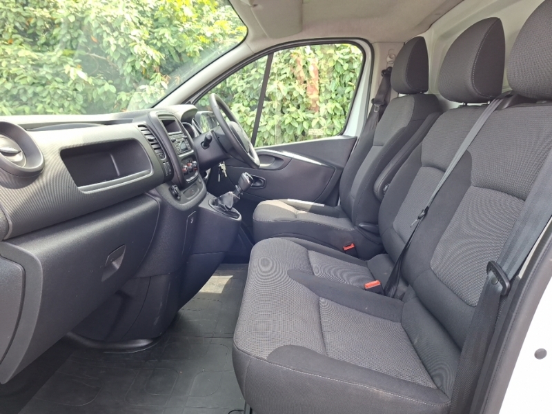 Renault Trafic Sl28 Energy Dci 120 Business Van White #5