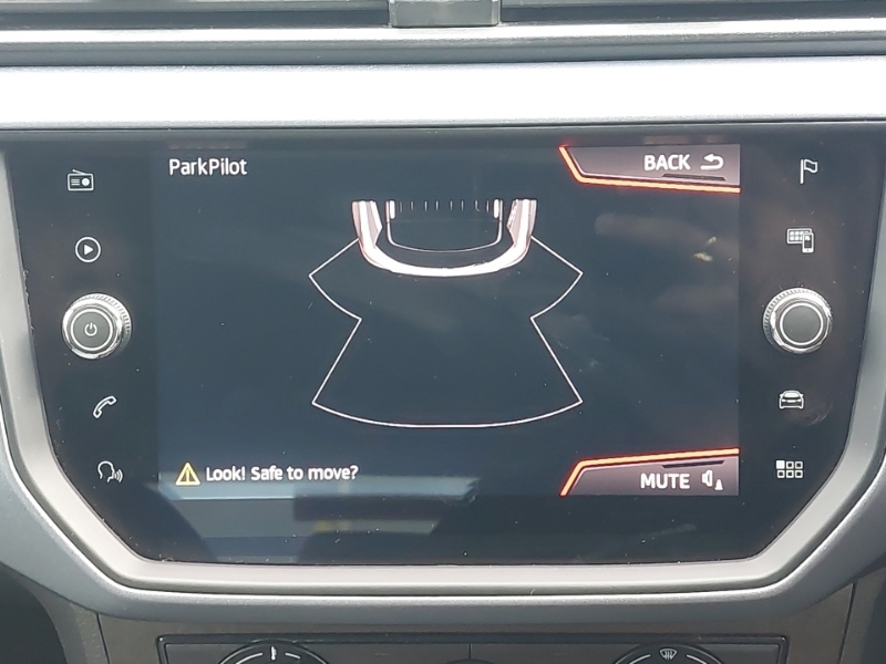 Seat Arona Petrol White #9