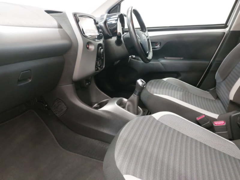 Toyota Aygo 1.0 Vvt-i X-play Silver #5