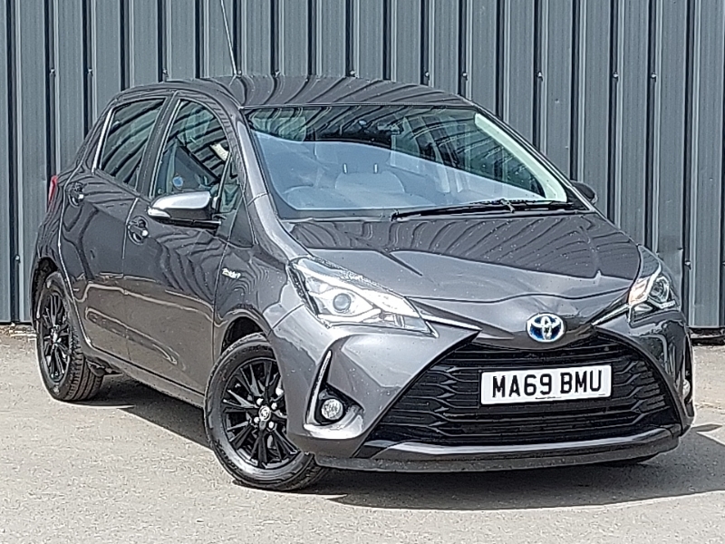 Toyota Yaris 1.5 Hybrid Icon Tech Cvt MA69BMU Grey