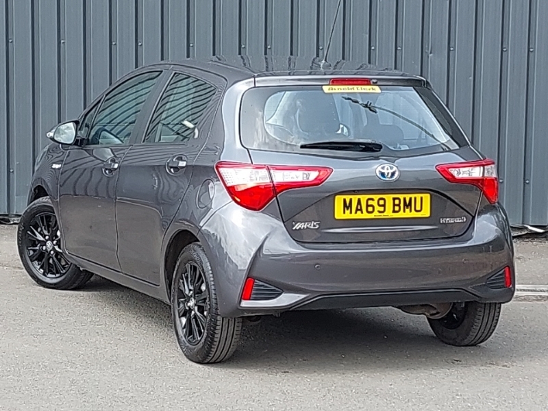 Toyota Yaris 1.5 Hybrid Icon Tech Cvt MA69BMU Grey #2