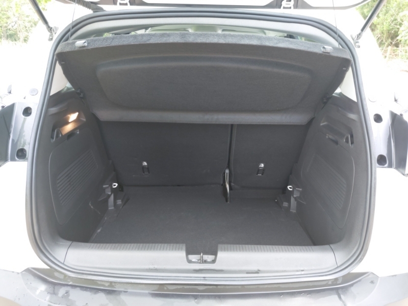 Vauxhall Crossland Ultimate Automatic White #18