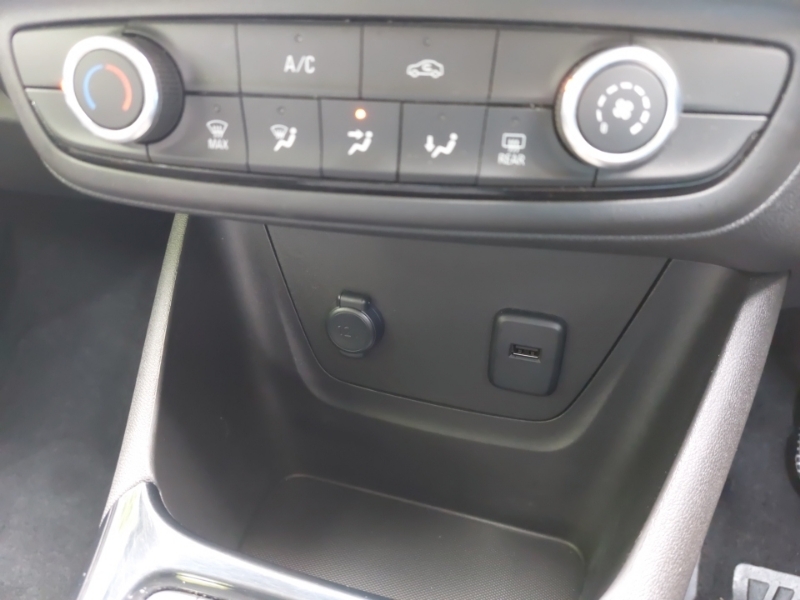 Vauxhall Crossland Ultimate Automatic White #16