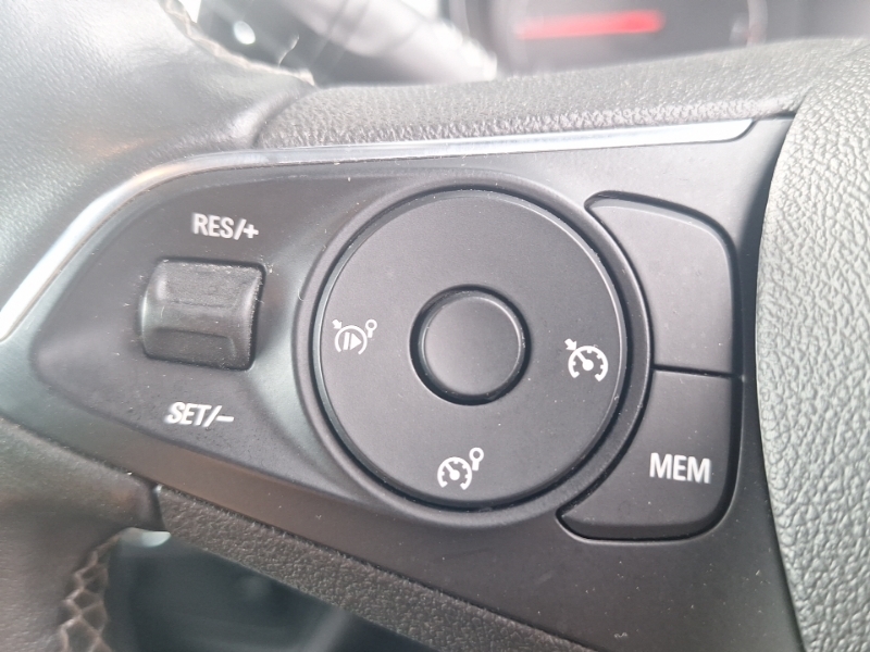 Vauxhall Crossland X Hatchback Grey #12