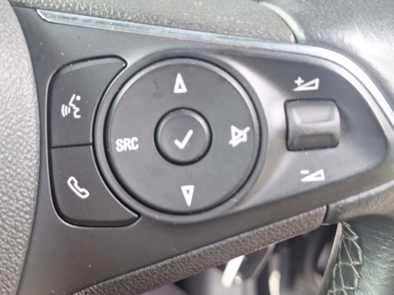 Vauxhall Crossland X Hatchback Grey #13