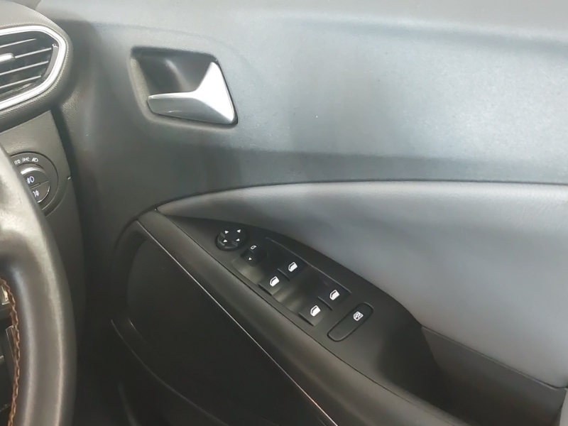 Vauxhall Crossland X Hatchback Blue #17