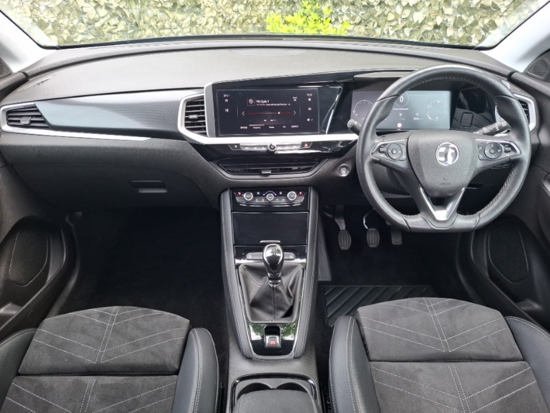 Vauxhall Grandland 1.2 Turbo Ultimate Black #3