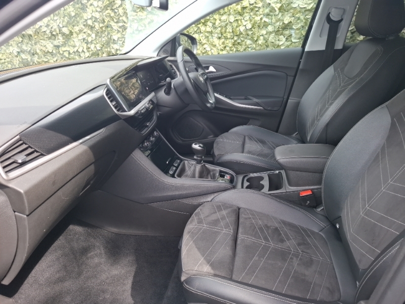 Vauxhall Grandland 1.2 Turbo Ultimate Black #5