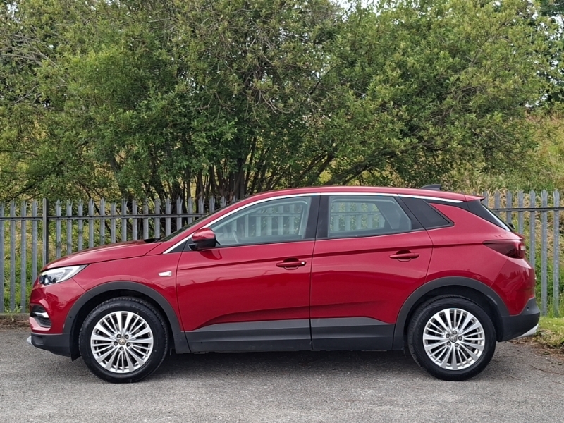 Vauxhall Grandland X 1.2 Turbo Business Edition Nav Red #4
