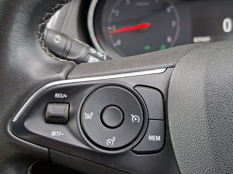Vauxhall Grandland X Se White #12