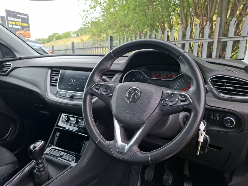 Vauxhall Grandland X Se White #8