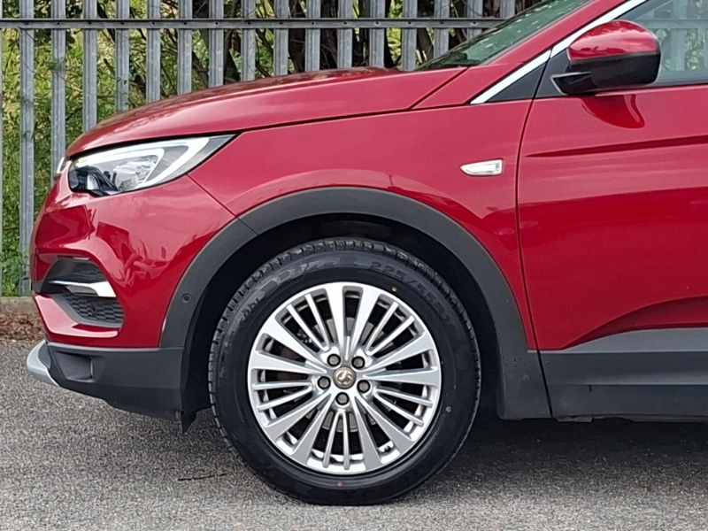 Vauxhall Grandland X Se White #19