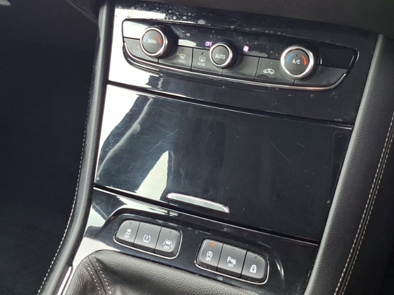 Vauxhall Grandland X Se White #17