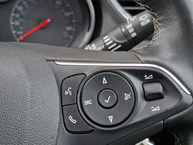 Vauxhall Grandland X Se White #13