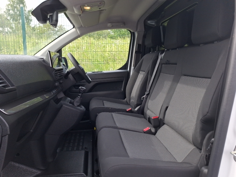 Vauxhall Vivaro 1.5 Turbo D 120 Pro H1 Van White #5