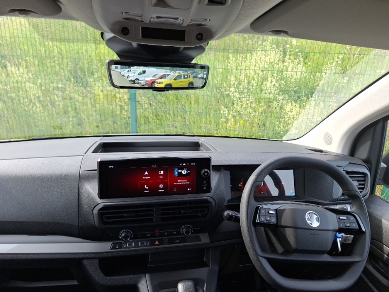 Vauxhall Vivaro 1.5 Turbo D 120 Pro H1 Van White #3